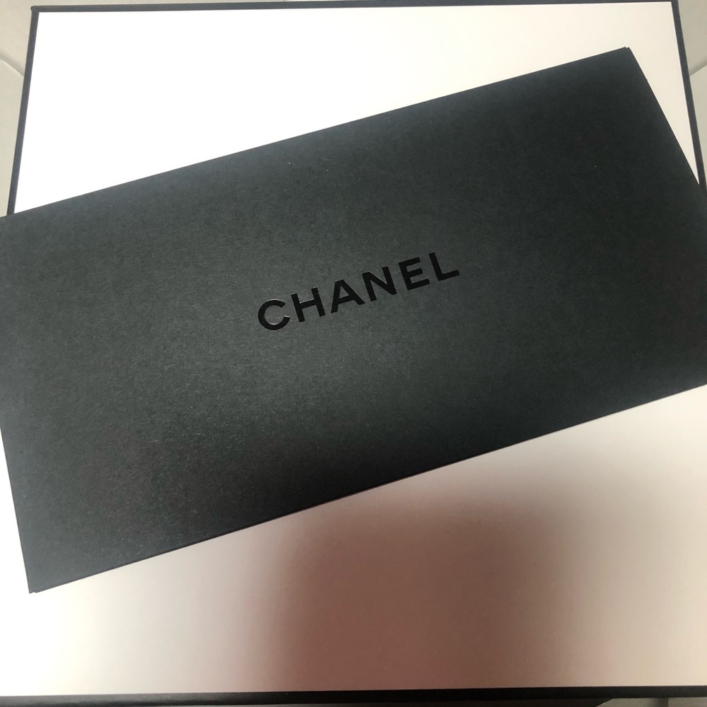 Authentic Chanel Keepsake Storage Gift Box - Picture 4 of 4